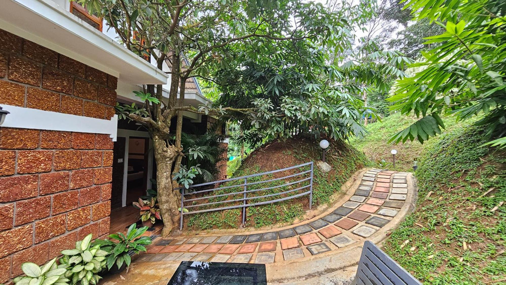 Casta Wild Resort Batheri Exterior foto