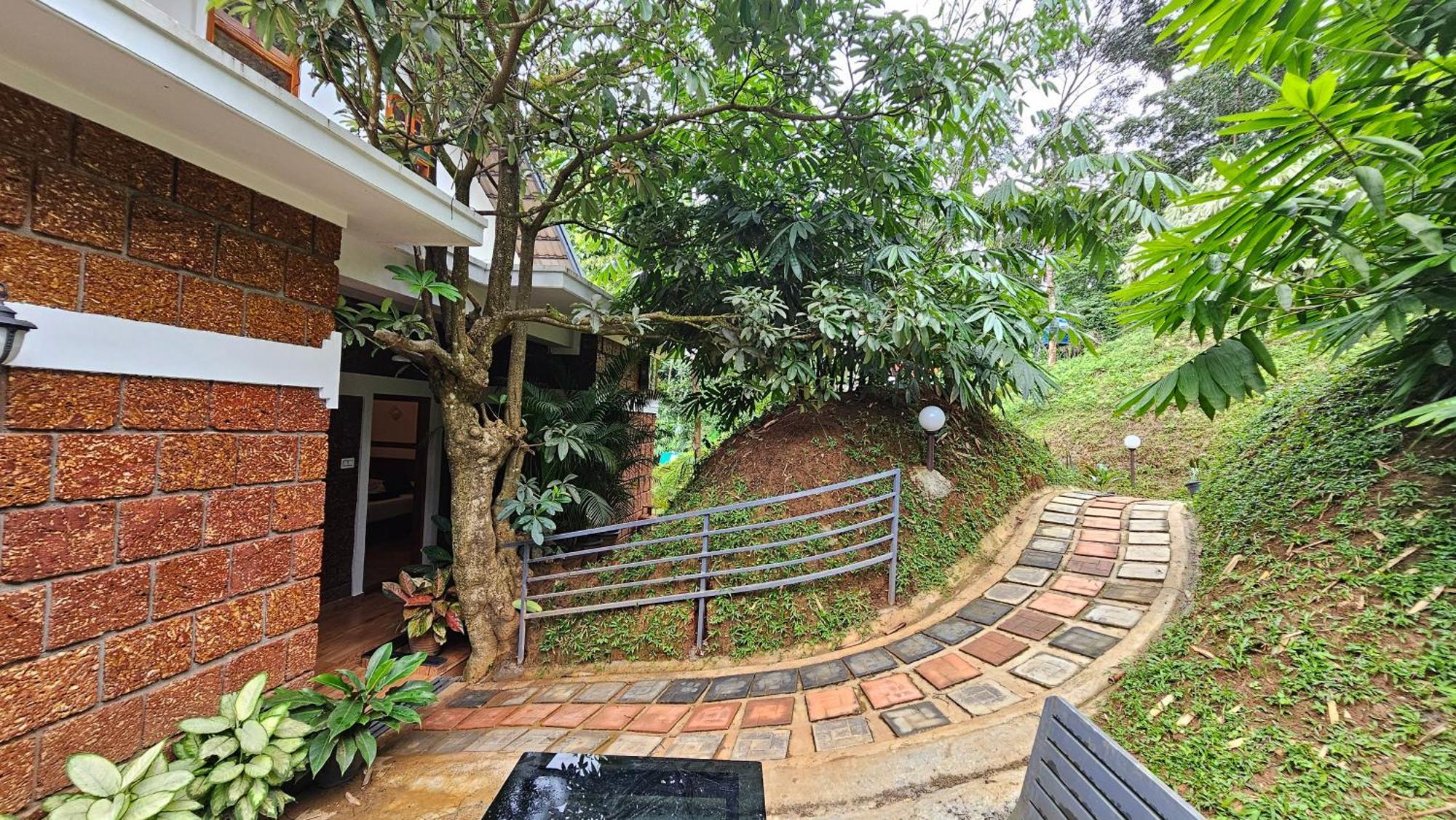 Casta Wild Resort Batheri Exterior foto